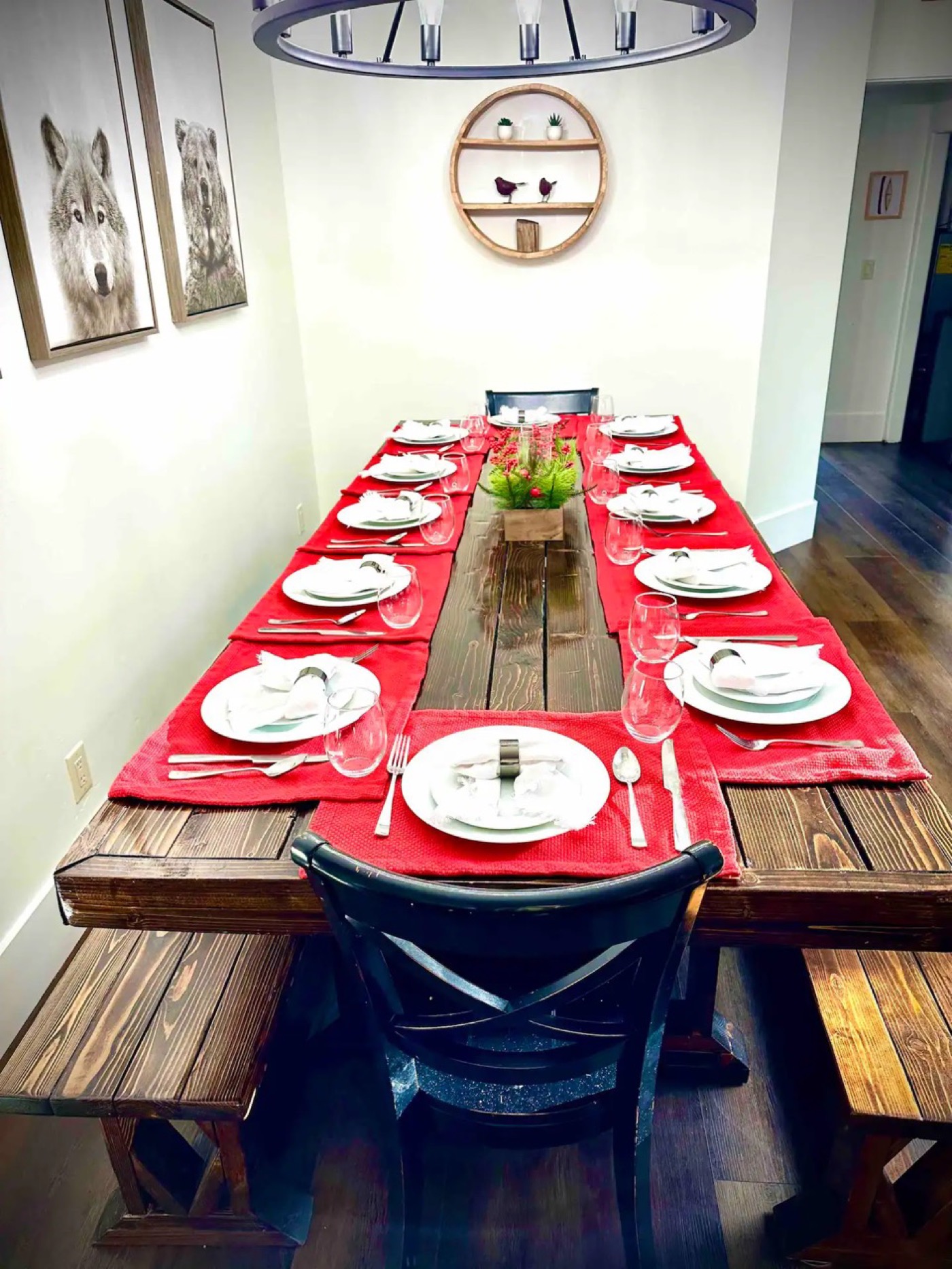 Parkway Lodge dining and kitchen